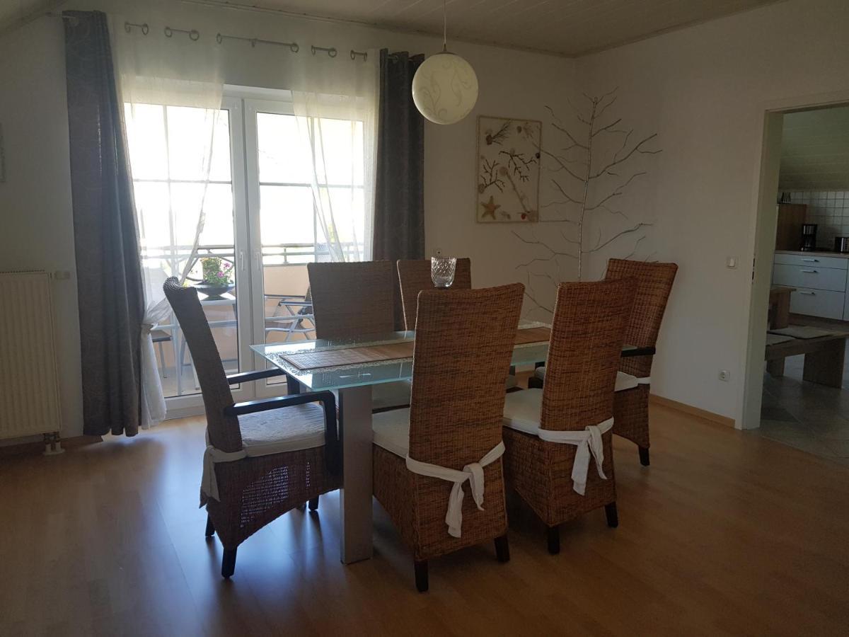 Ferienwohnung Toni Mit Balkon Und Garten Pemfling 外观 照片